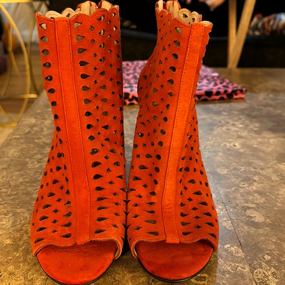 Nine West Red Suede Designed Heels